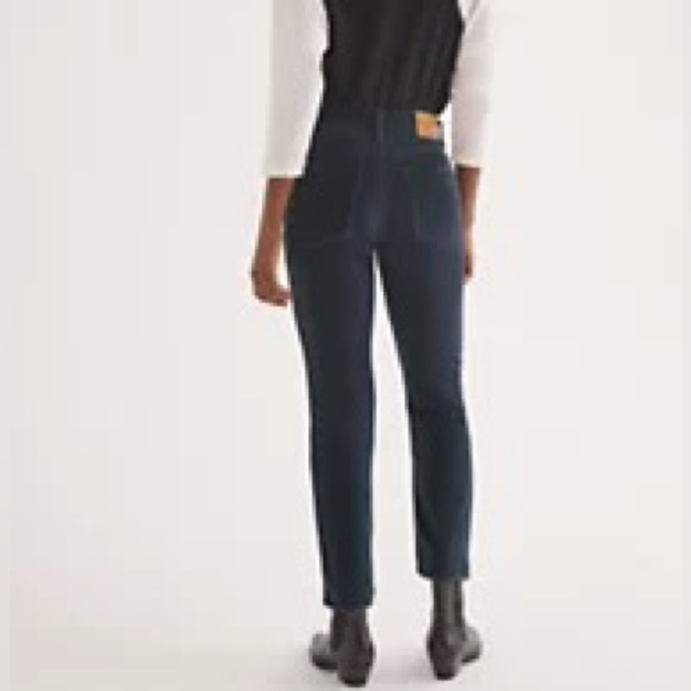 NWT Aritzia - The Arlo High Rise Straight Corduroy 28L***MAKE AN OFFER***